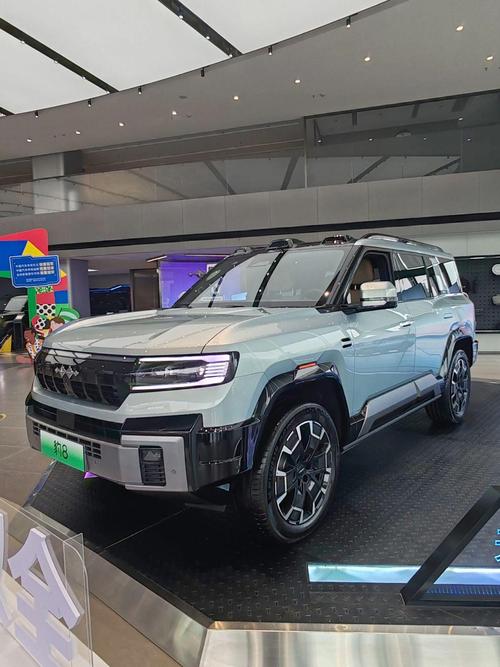 深圳56比亚迪方程豹硬派越野的爆款，英菲尼迪35周年与你共成长